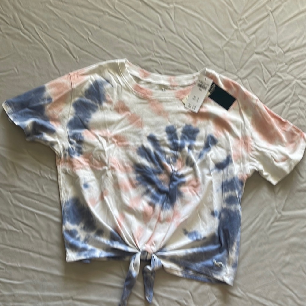 NWT Hollister short sleeve tie-dyed shirt, size small